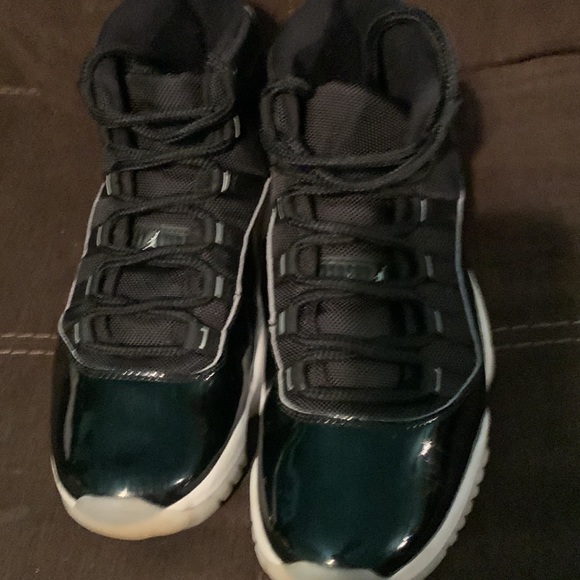 Jordan 11 retros black julibees size 7/5 - Picture 3 of 5